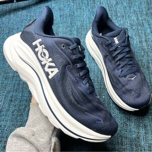 Hoka One One Clifton 10 Running Shoes in Navy Blue White Men's Size 11.5 D